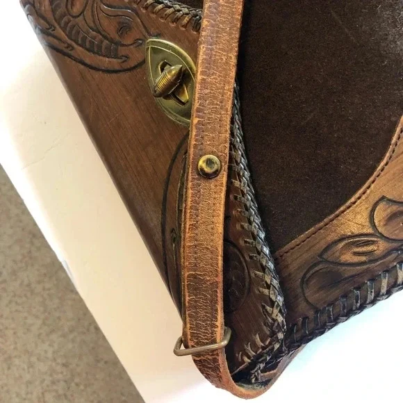Vintage Leather Purse - Picture 7 of 16